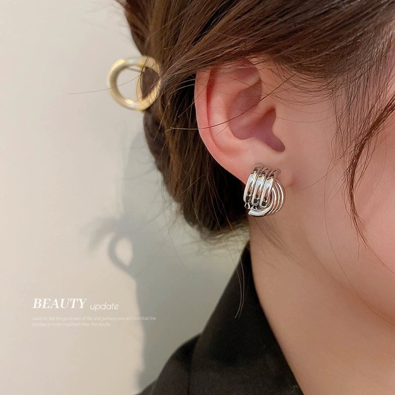 Sliver Knot Earrings