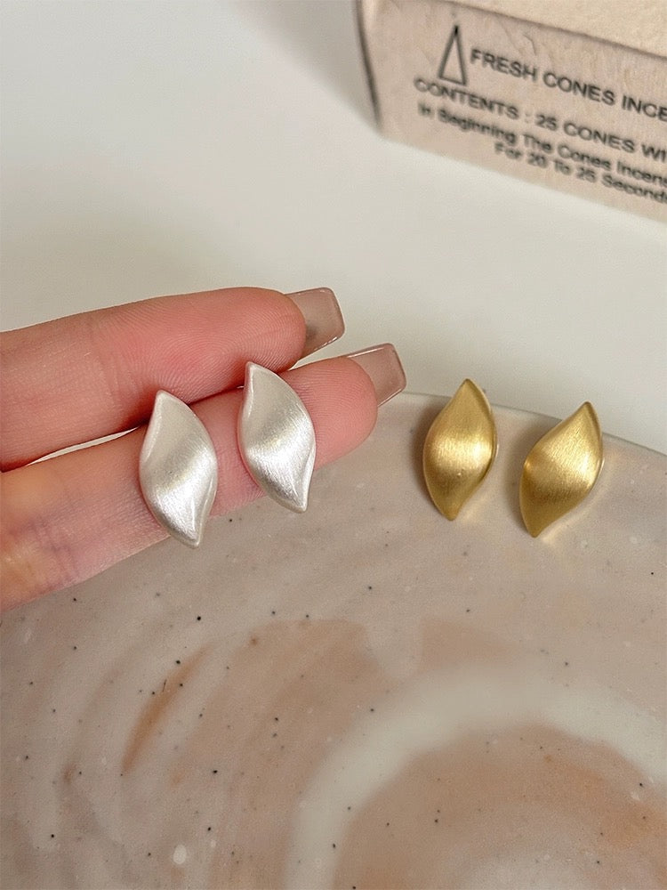 Sliver Foglia Earrings