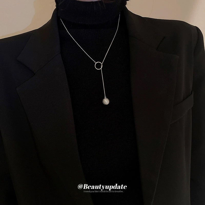 Sliver Y Chain Palla Necklace